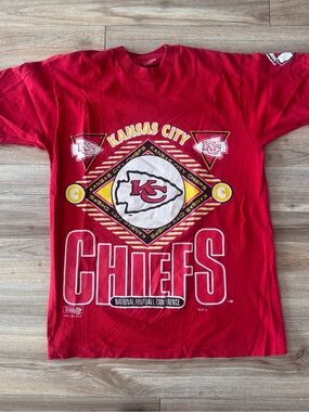 VINTAGE Kansas City Chiefs Red Graphic Tee